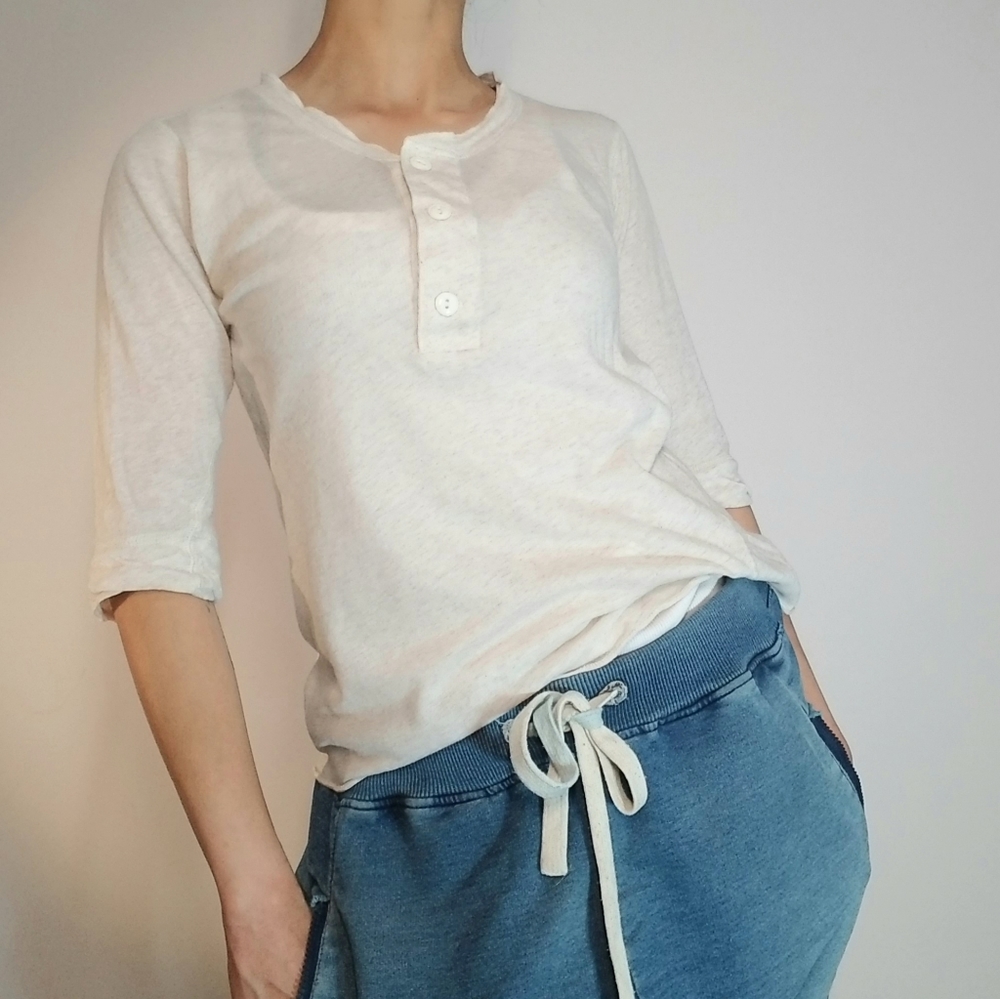 GUC UO Shirt 100% Cotton Sparkle & Fade Half Sleeve Layering Summer Spring Cream